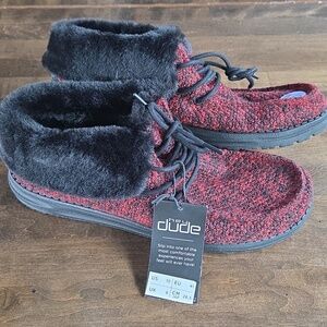 Hey Dude Size 10 Women's Red Knit Slip-On Shoes with Black Faux-Fur Collar